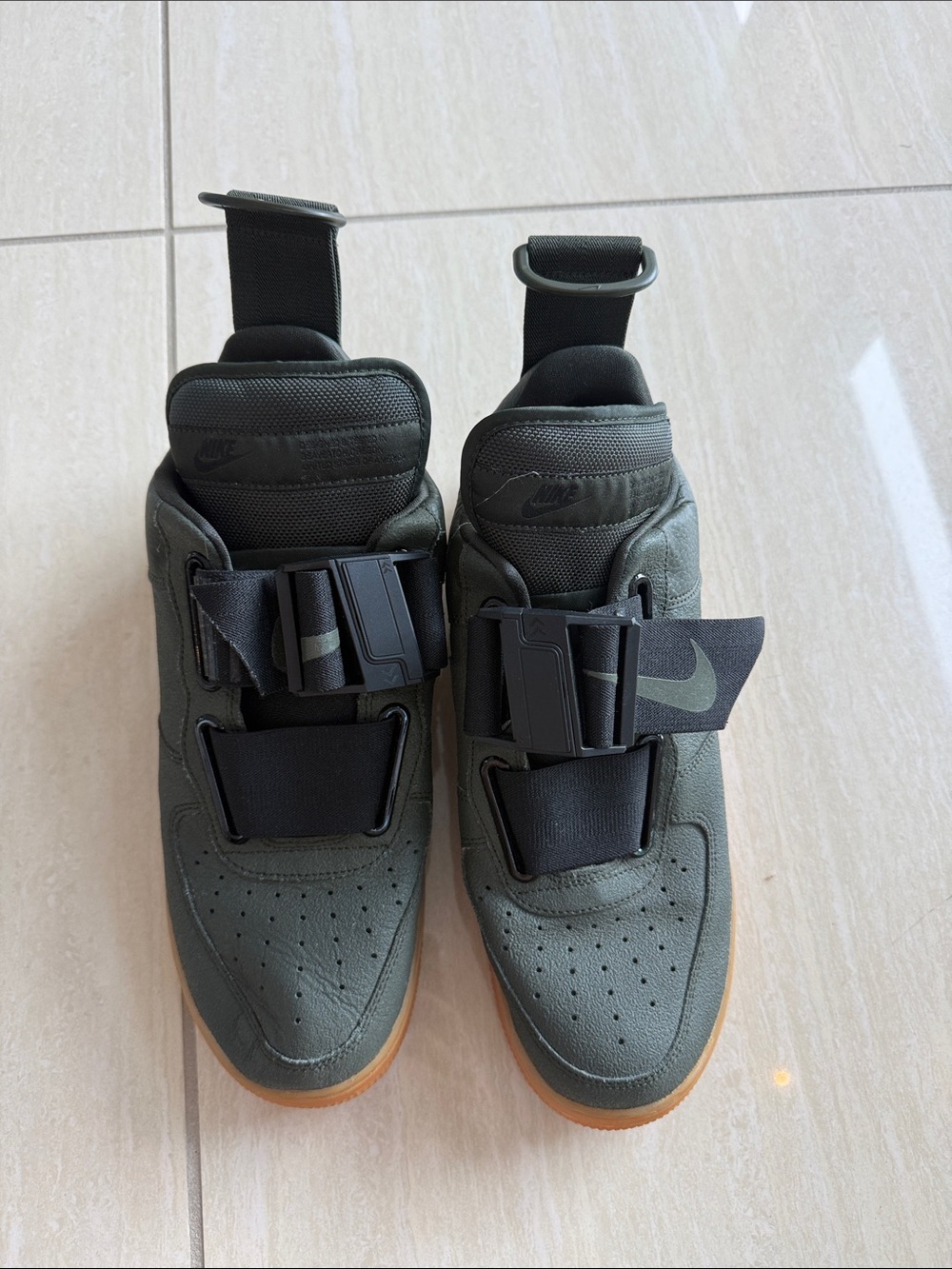 Nike Men’s Olive Green Strap Sneakers with Gum Sole